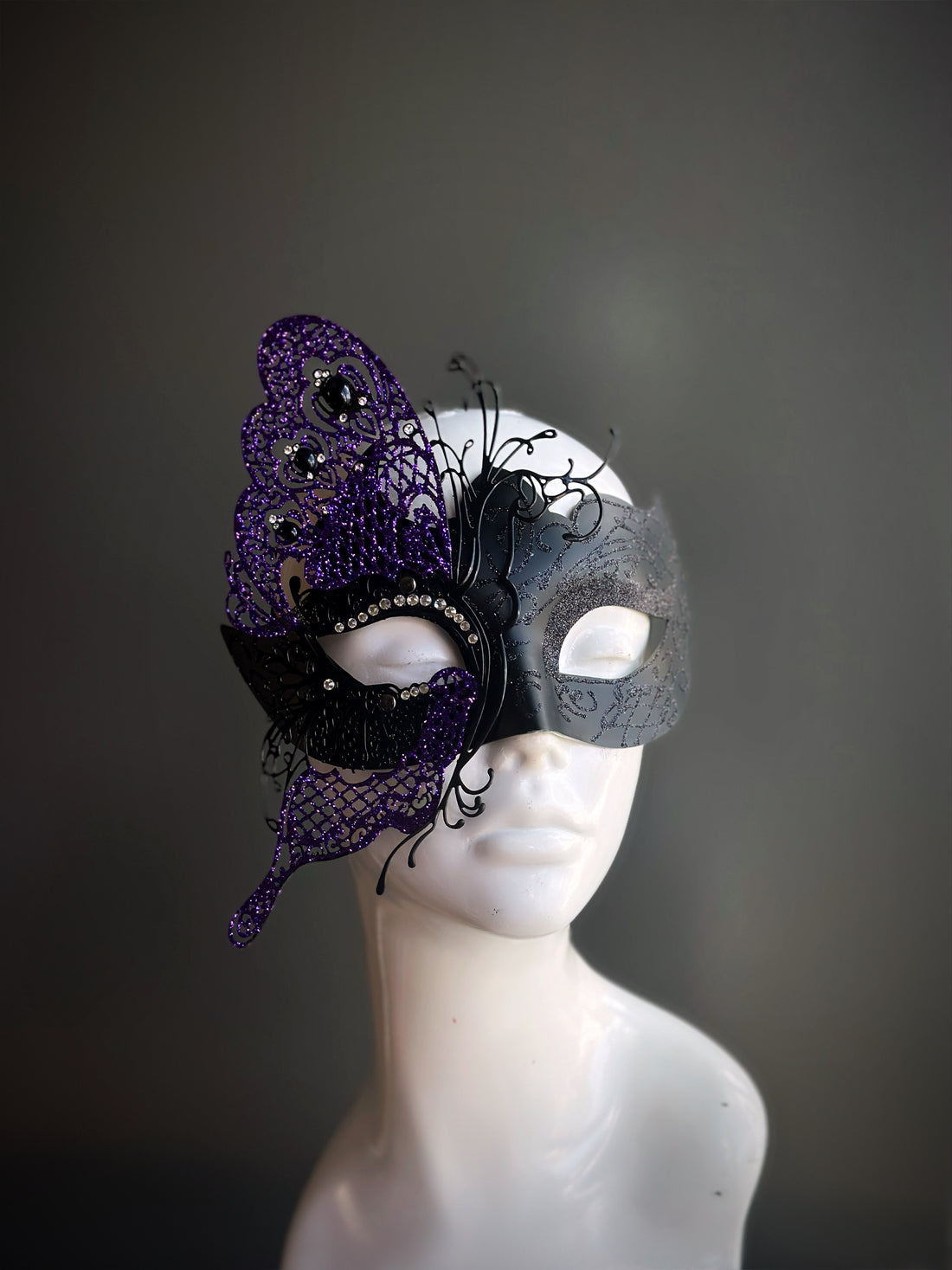 Luxury Butterfly Mask - Black/Purple