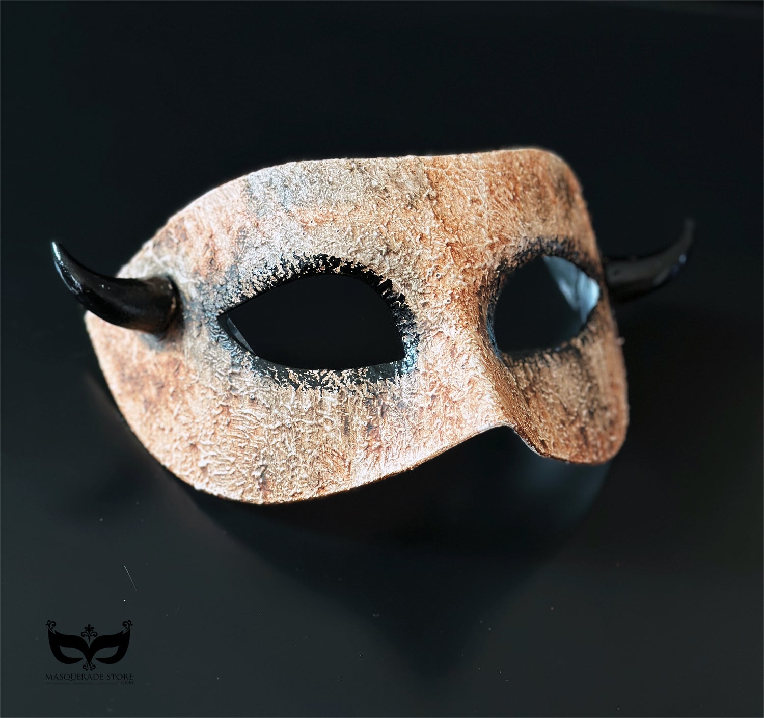 Ritual Ash Horns - Small Horned Mask