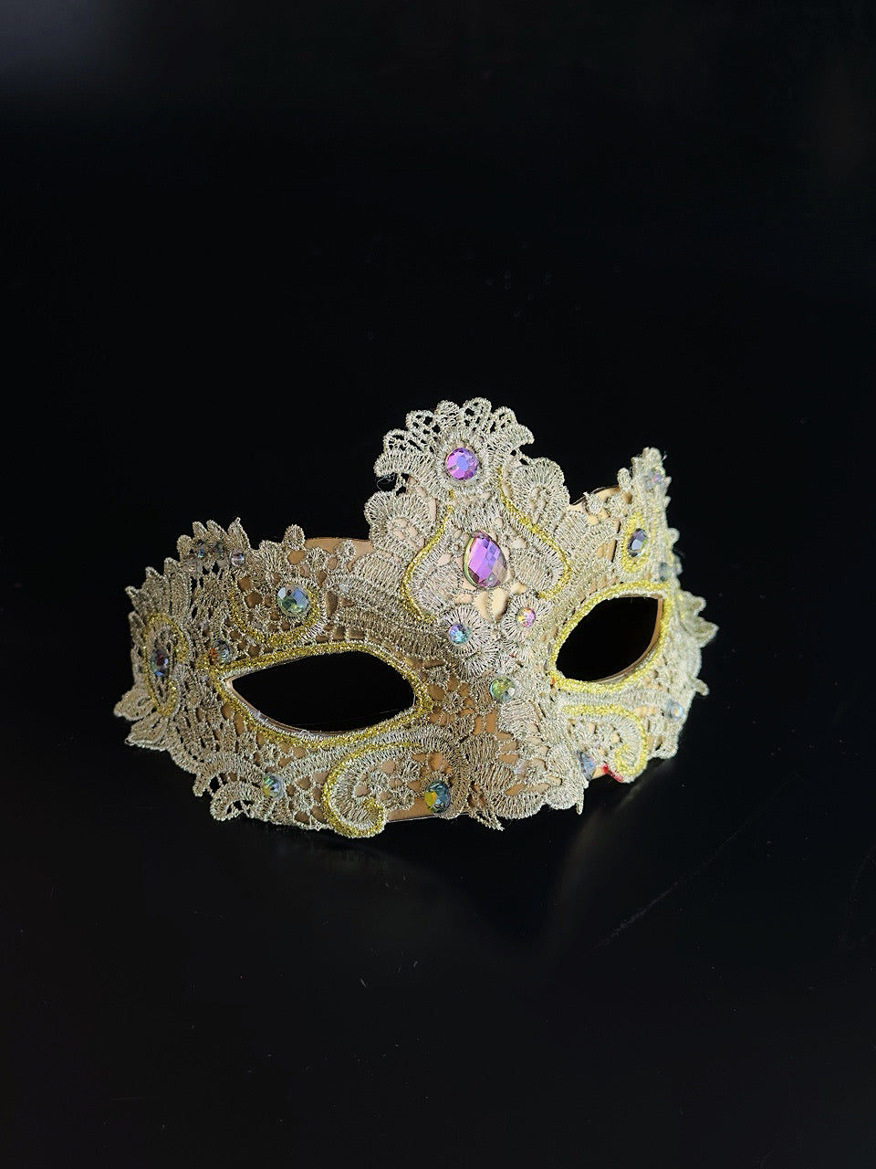 Brocade Aurielle Gold Mask
