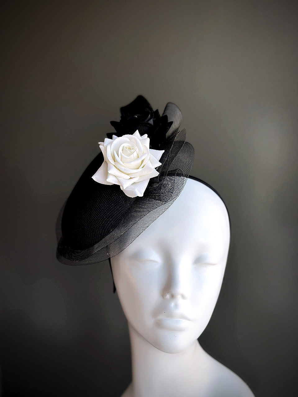 Obsidian Rose Fascinator