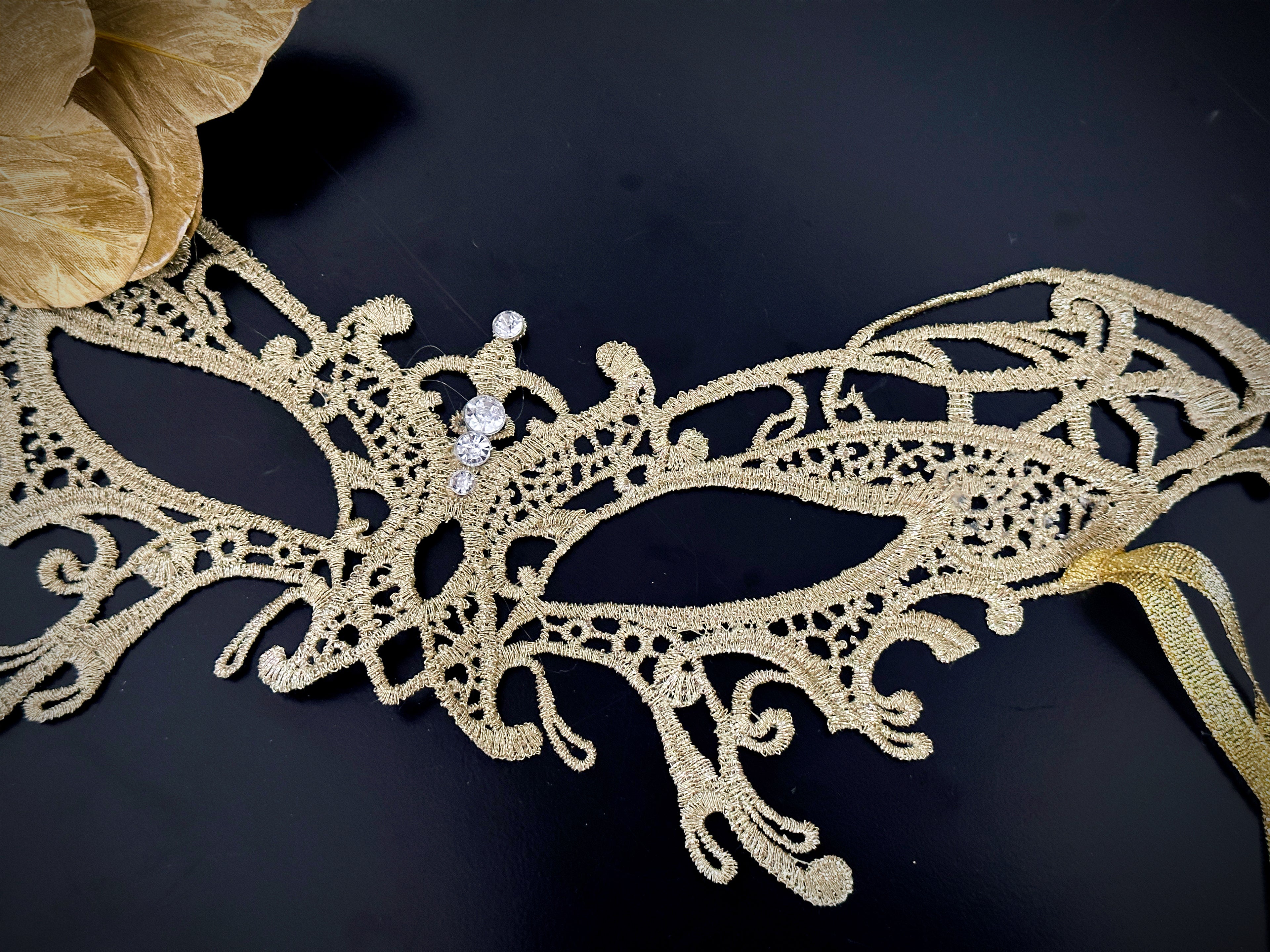 Lace Mask w/ Butterflies - Gold