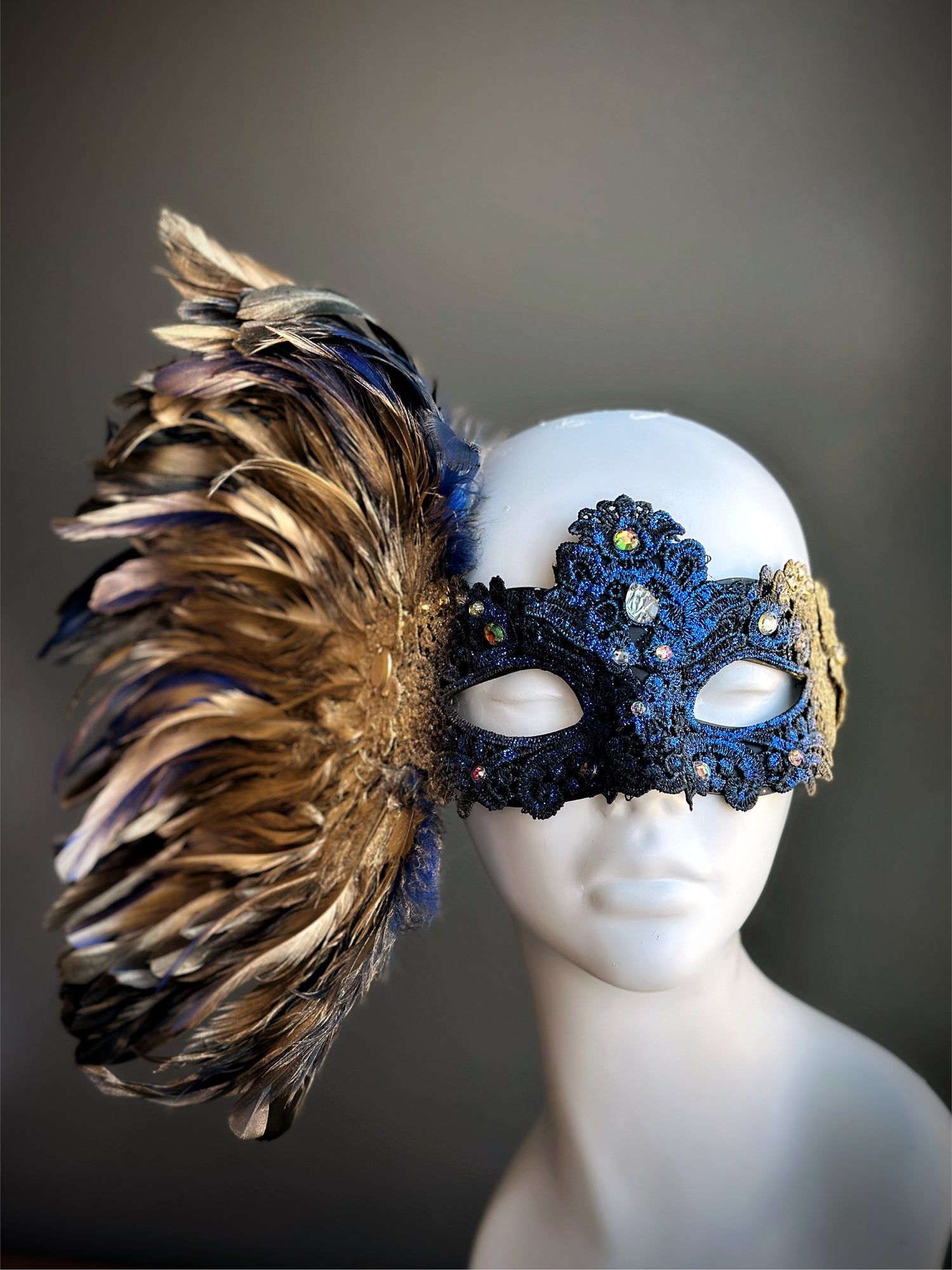 Royal Plume Feather Mask - Blue/Gold