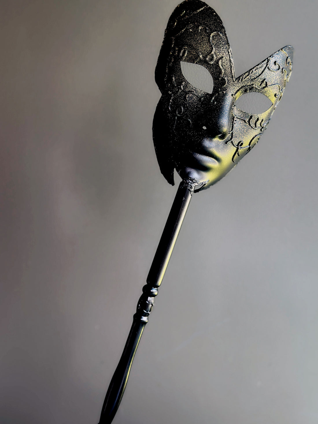 Golden Mystique Handheld Stick Mask - Black/Gold
