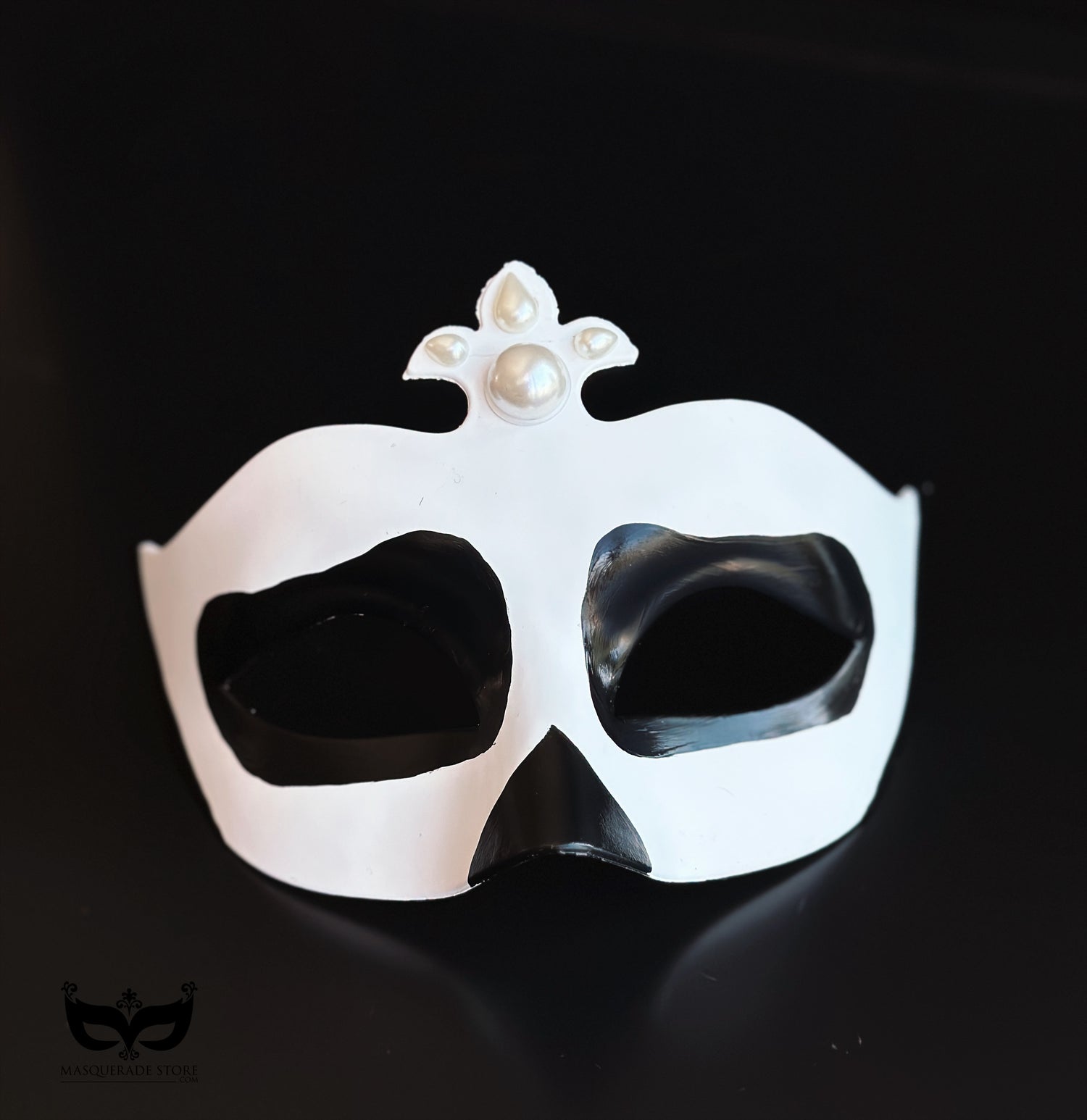 Pearl White Noir Mask
