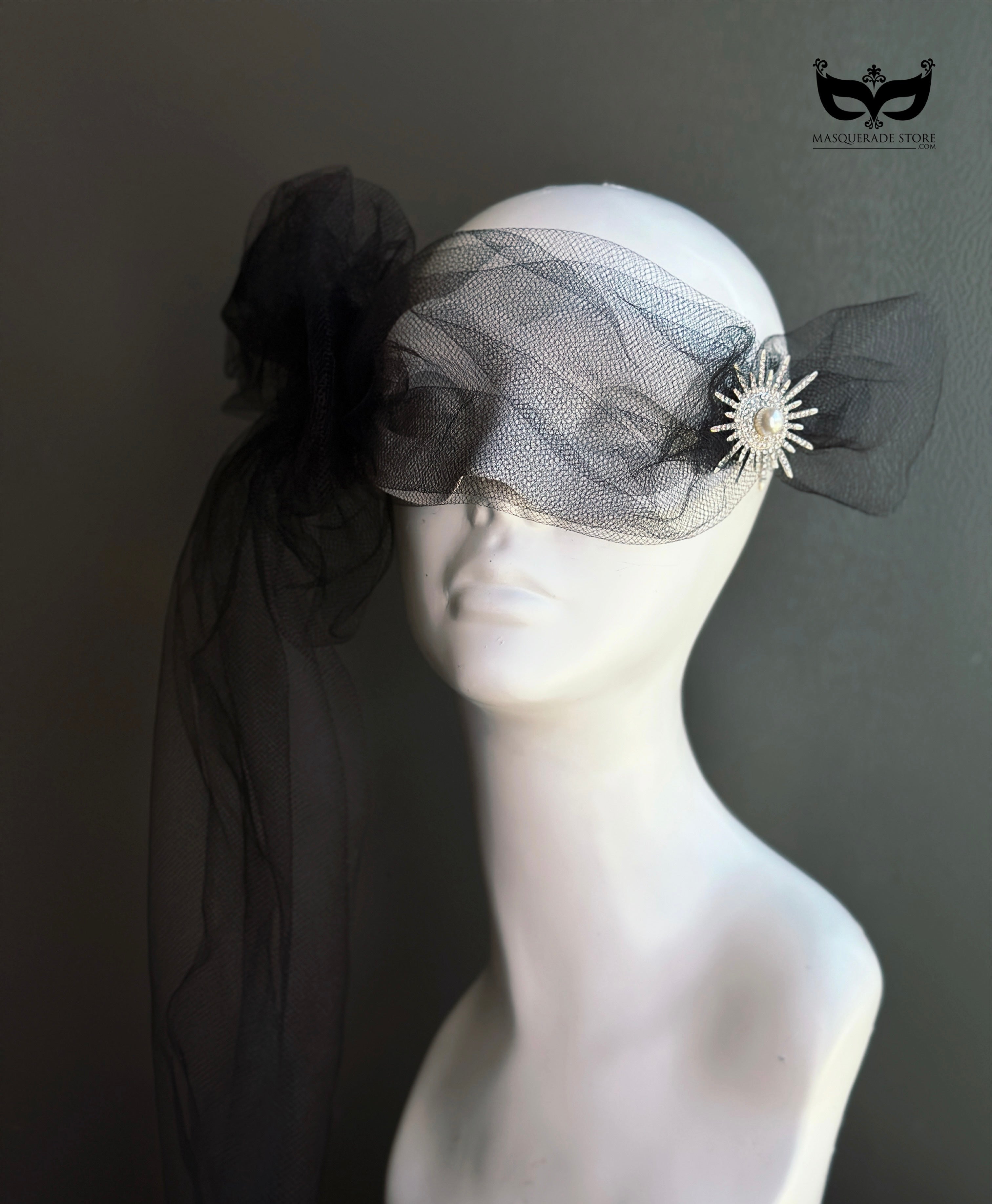 Noir Veil – Black Tulle Masquerade Headpiece