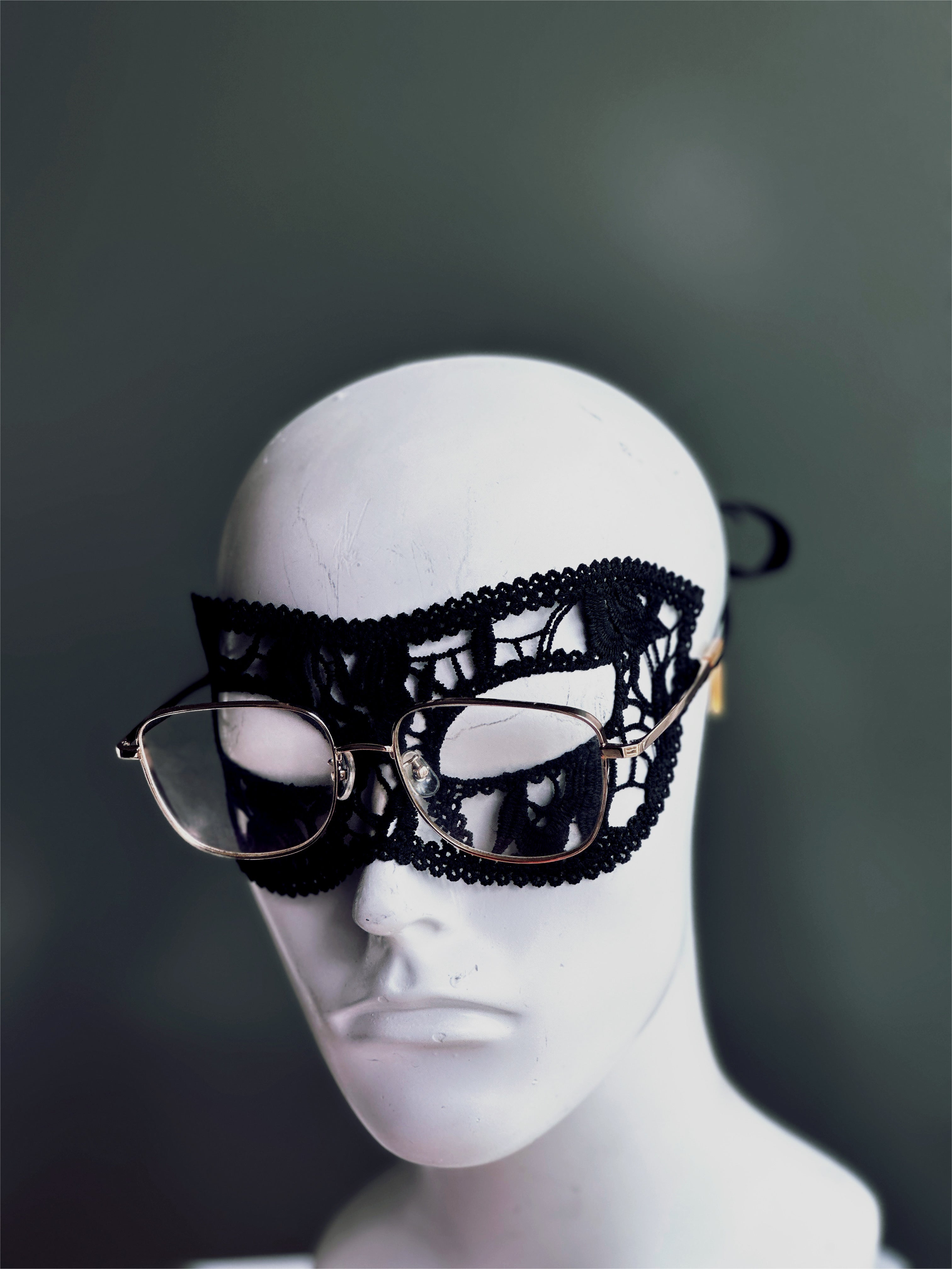 Lace Eyeglass Mask - Black
