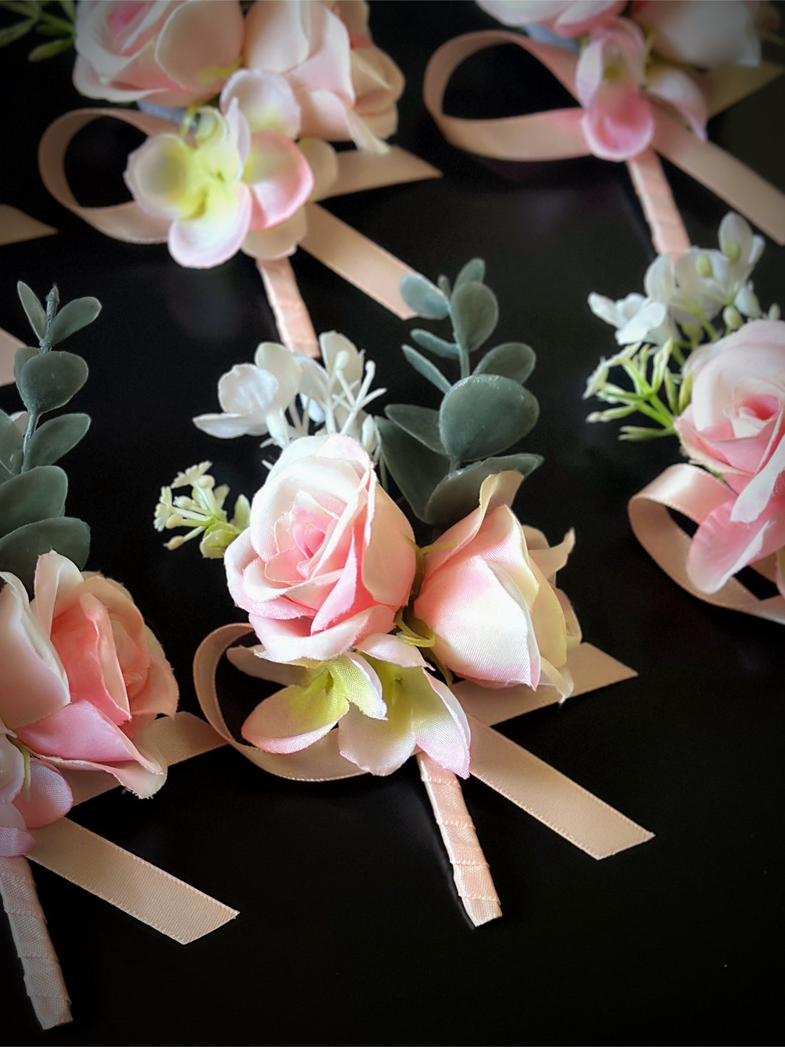Wedding Boutonniere Set - 6 PCS - Light Pink Green