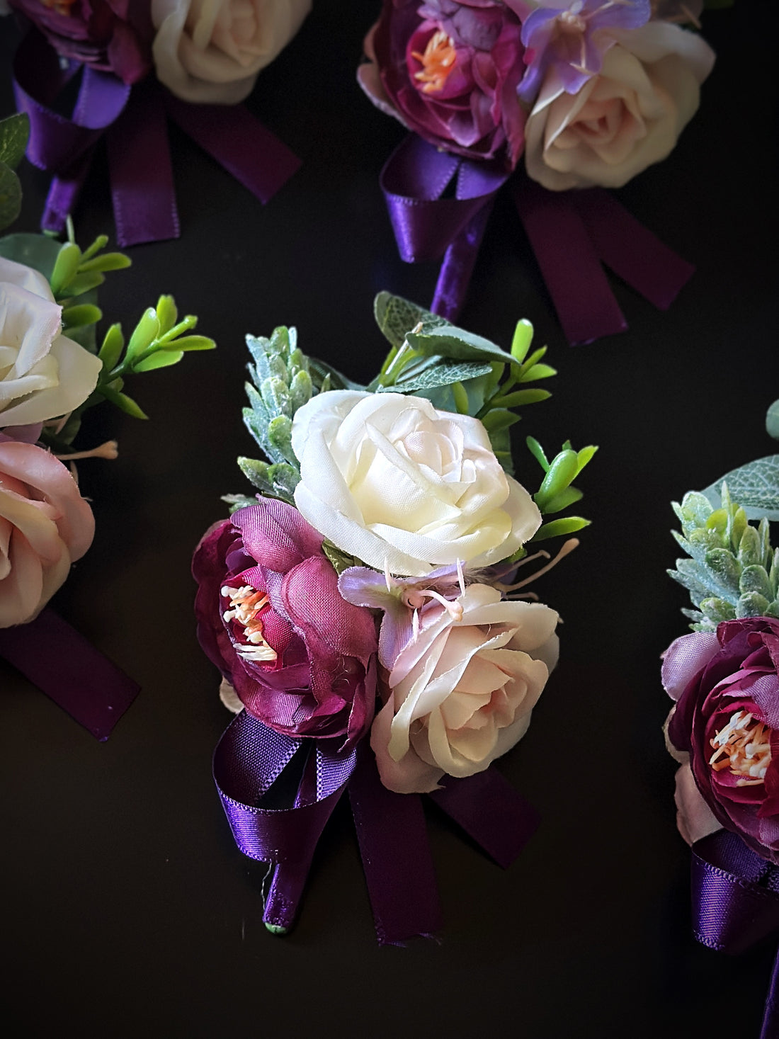 Wedding Boutonniere Set - 6 PCS - Purple White