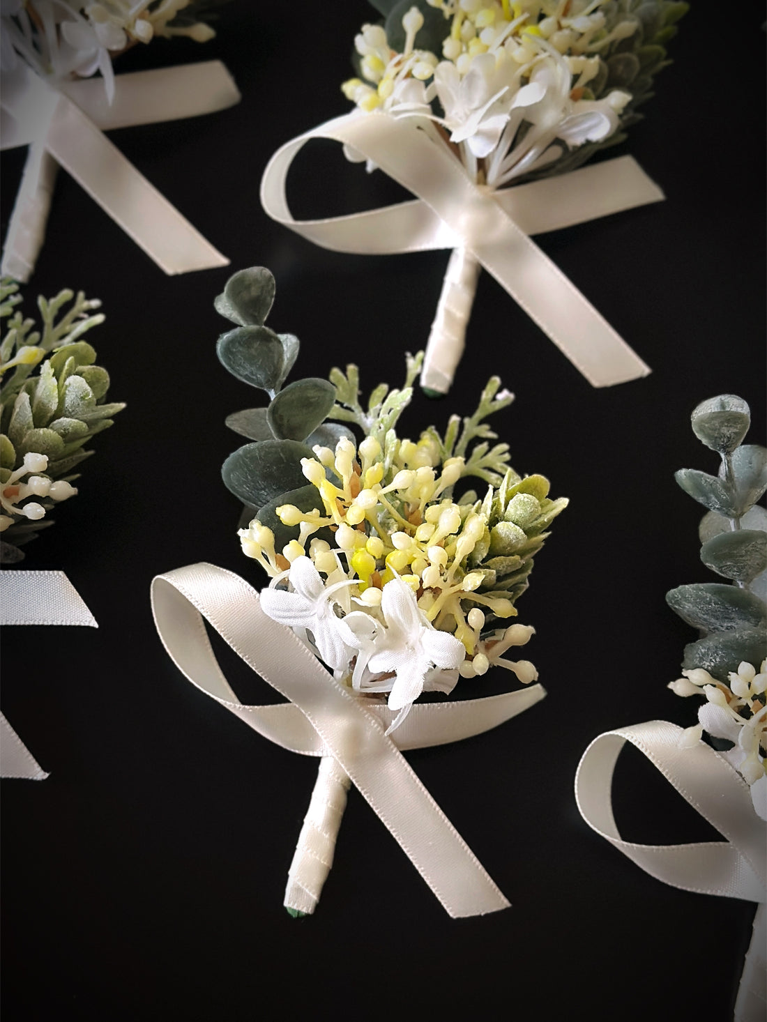 Wedding Boutonniere Set - 6 PCS - Yellow White