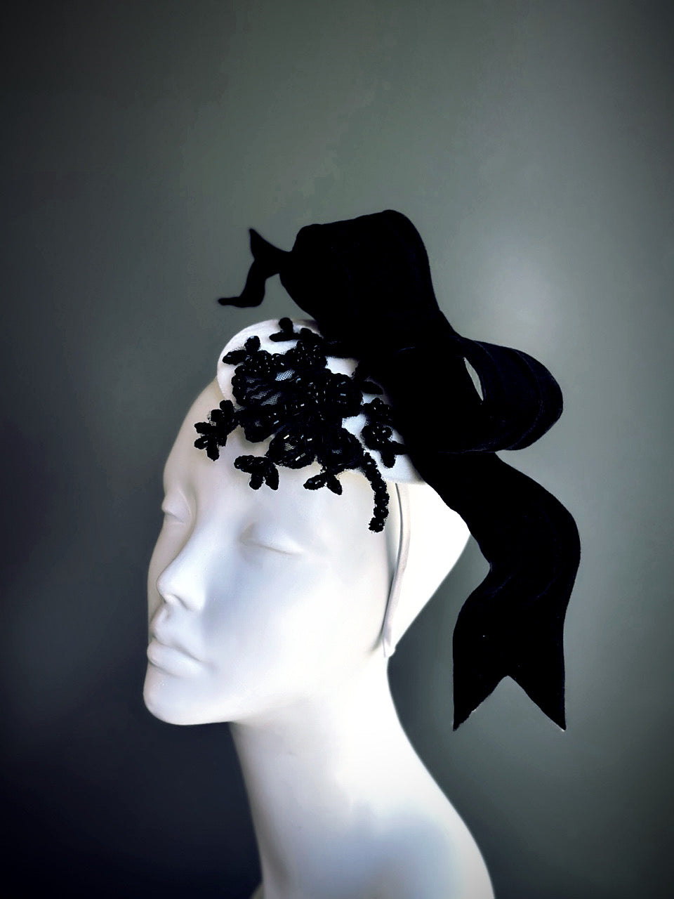 Tea Party Fascinator Hat – Black and White