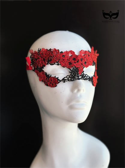 Rosso Fiora – Red &amp; Black Floral Lace Mask