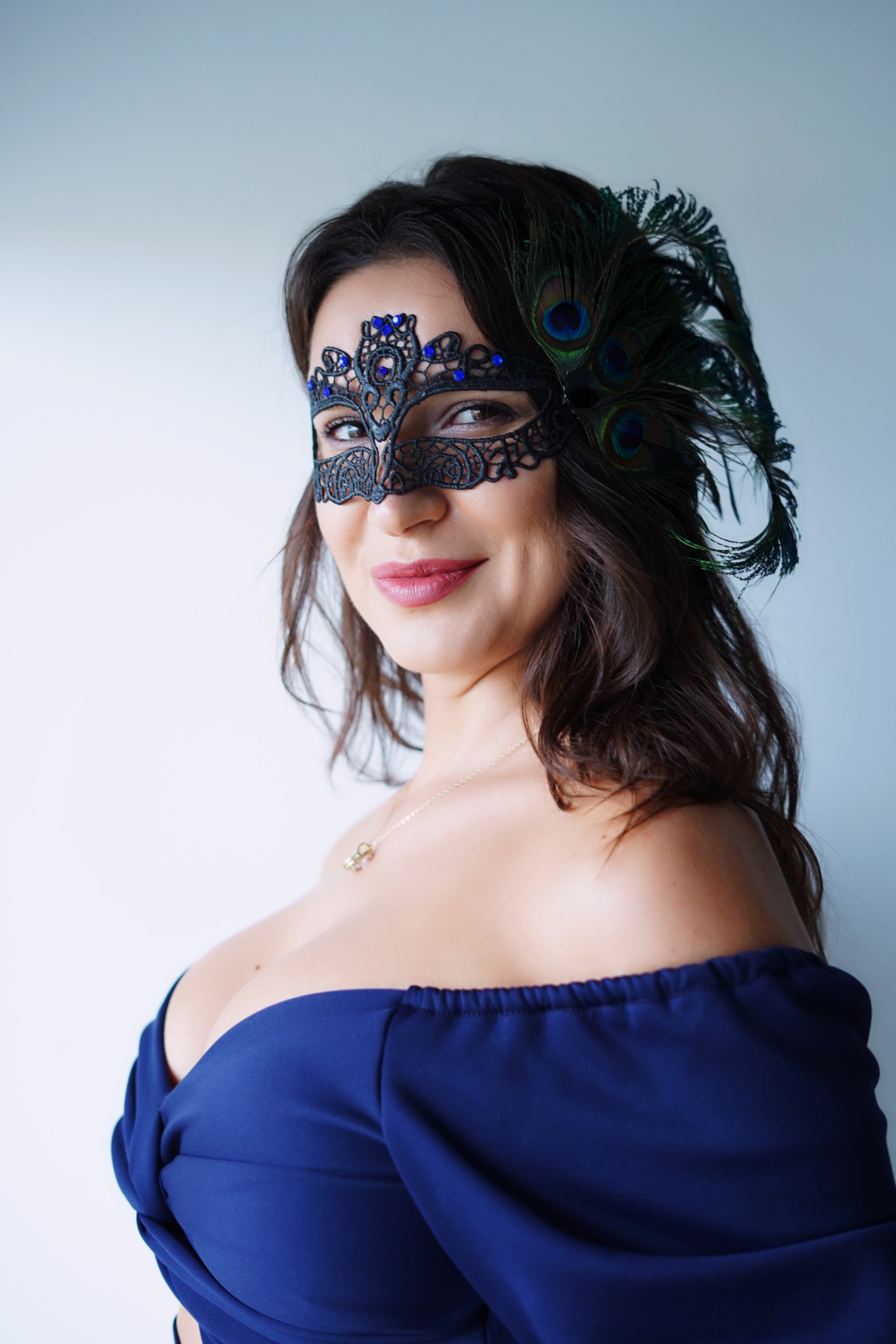 Crown Lace Mask - Black - Peacock Feathers With Rhinestones