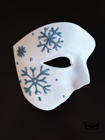 Frostveil Phantom Men Mask – Snowflake Winter