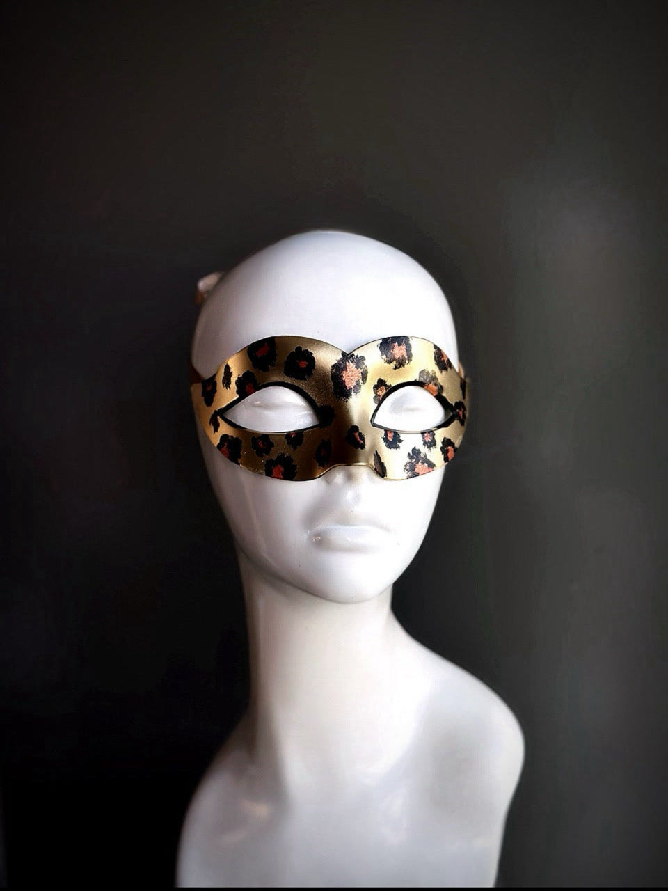 Bold leopard print costume mask with feline-inspired style for parties and Halloween