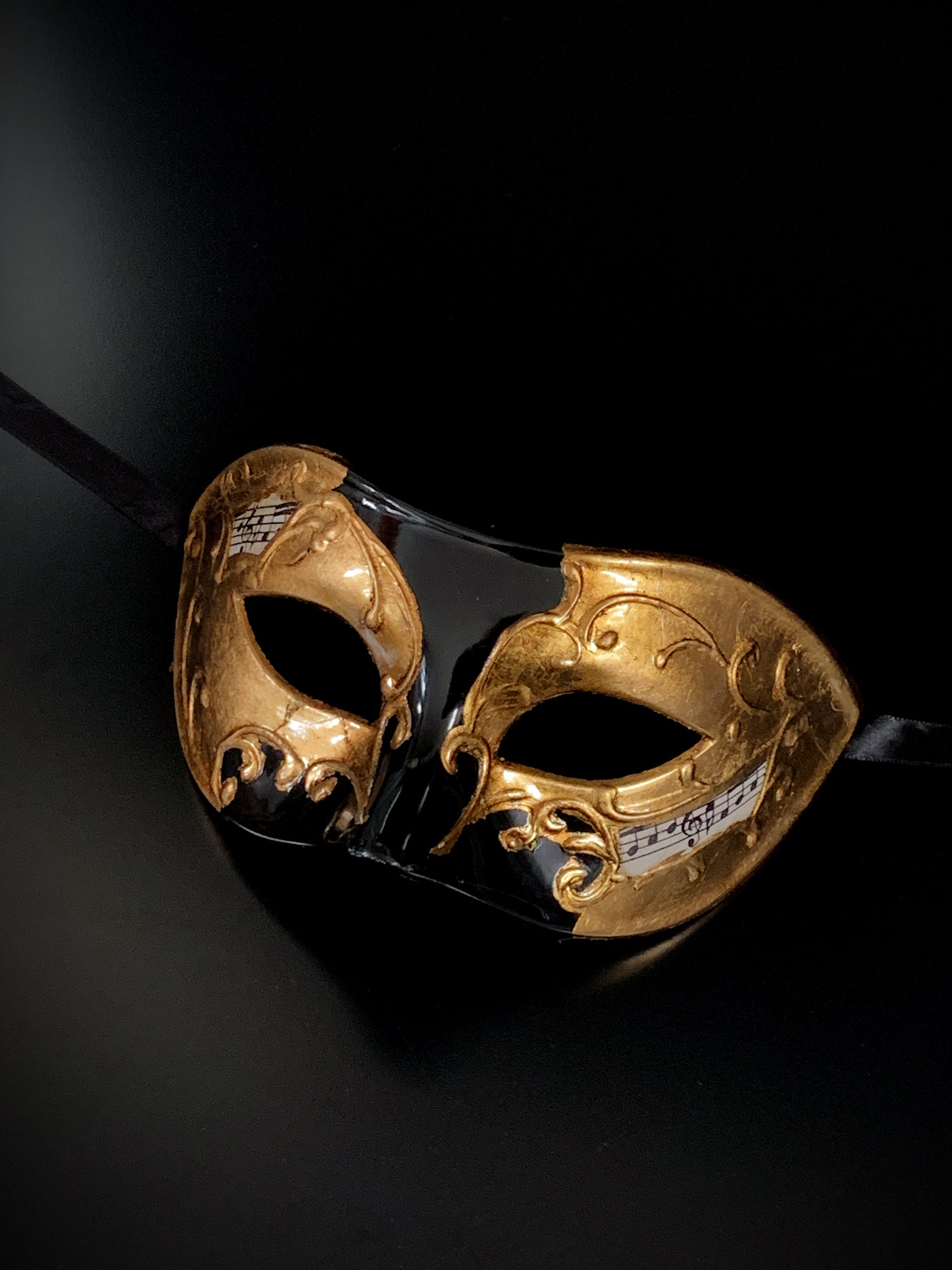 Black And Gold Venetian Mask 5 100 Gold Venetian Masquerade Mask black-and-gold-venetian-mask-5-100-gold-venetian-masquerade-mask