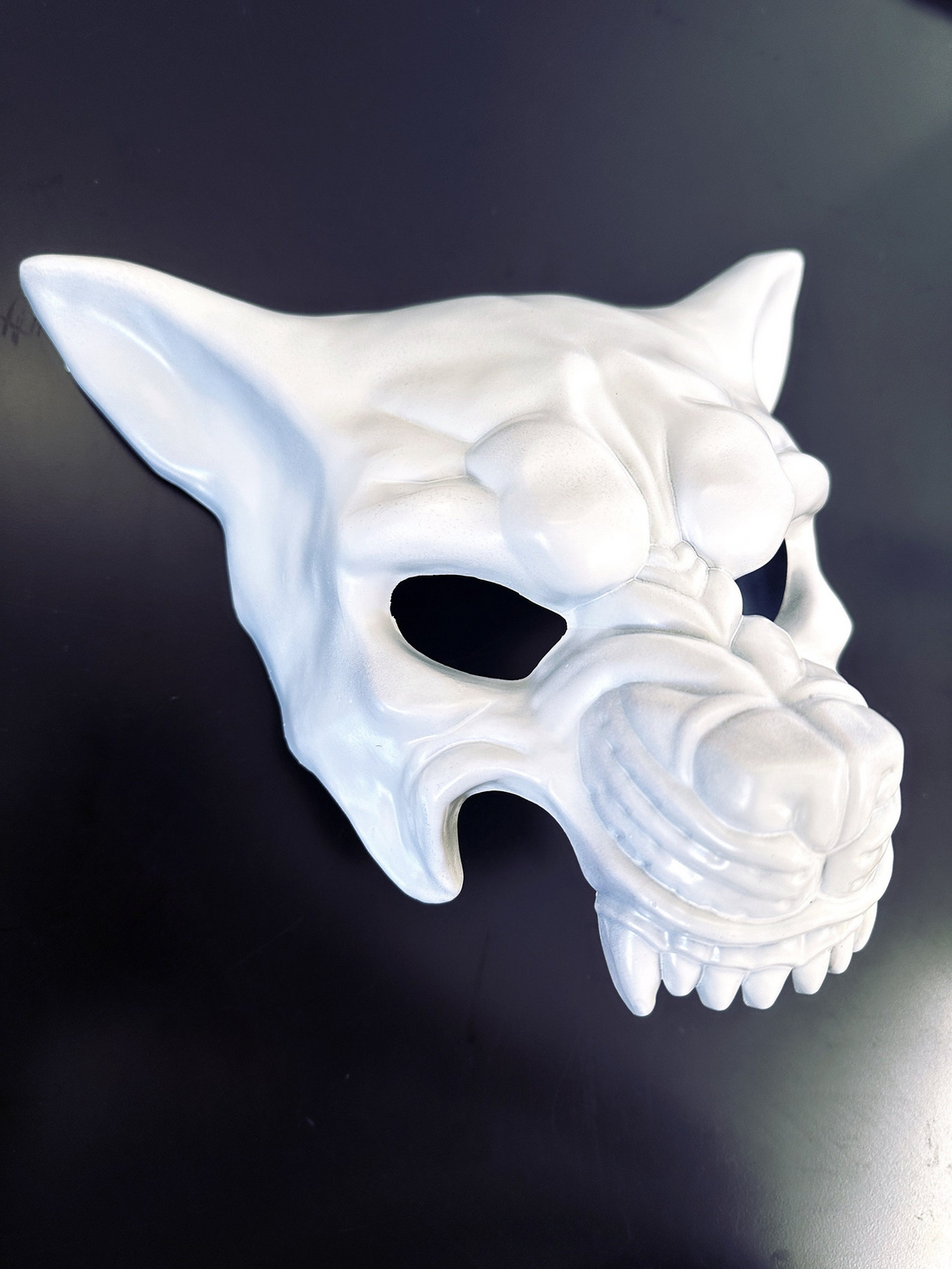 White wolf masquerade mask with sculpted fangs for men and women.