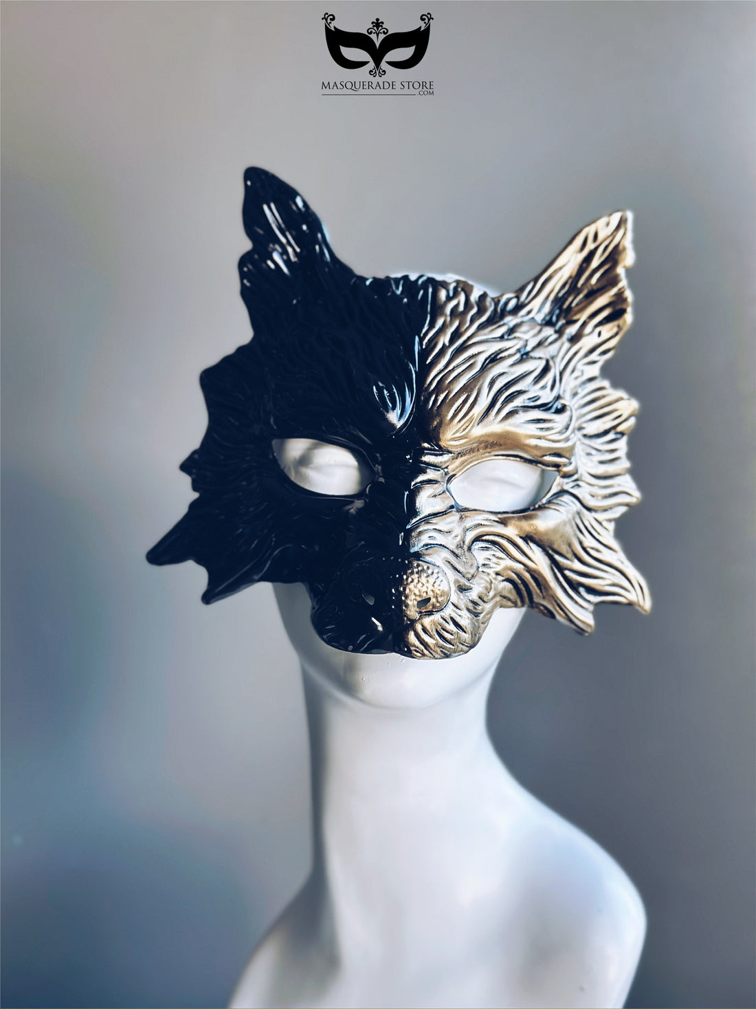 Sculpted black and gold wolf mask for Halloween or masquerade – half-face costume mask with dramatic metallic finish