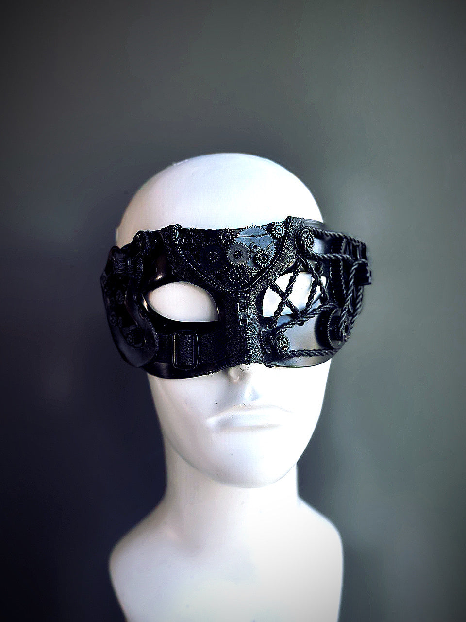 black-steampunk-masquerade-mask-gears

