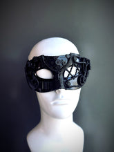 black-steampunk-masquerade-mask-gears

