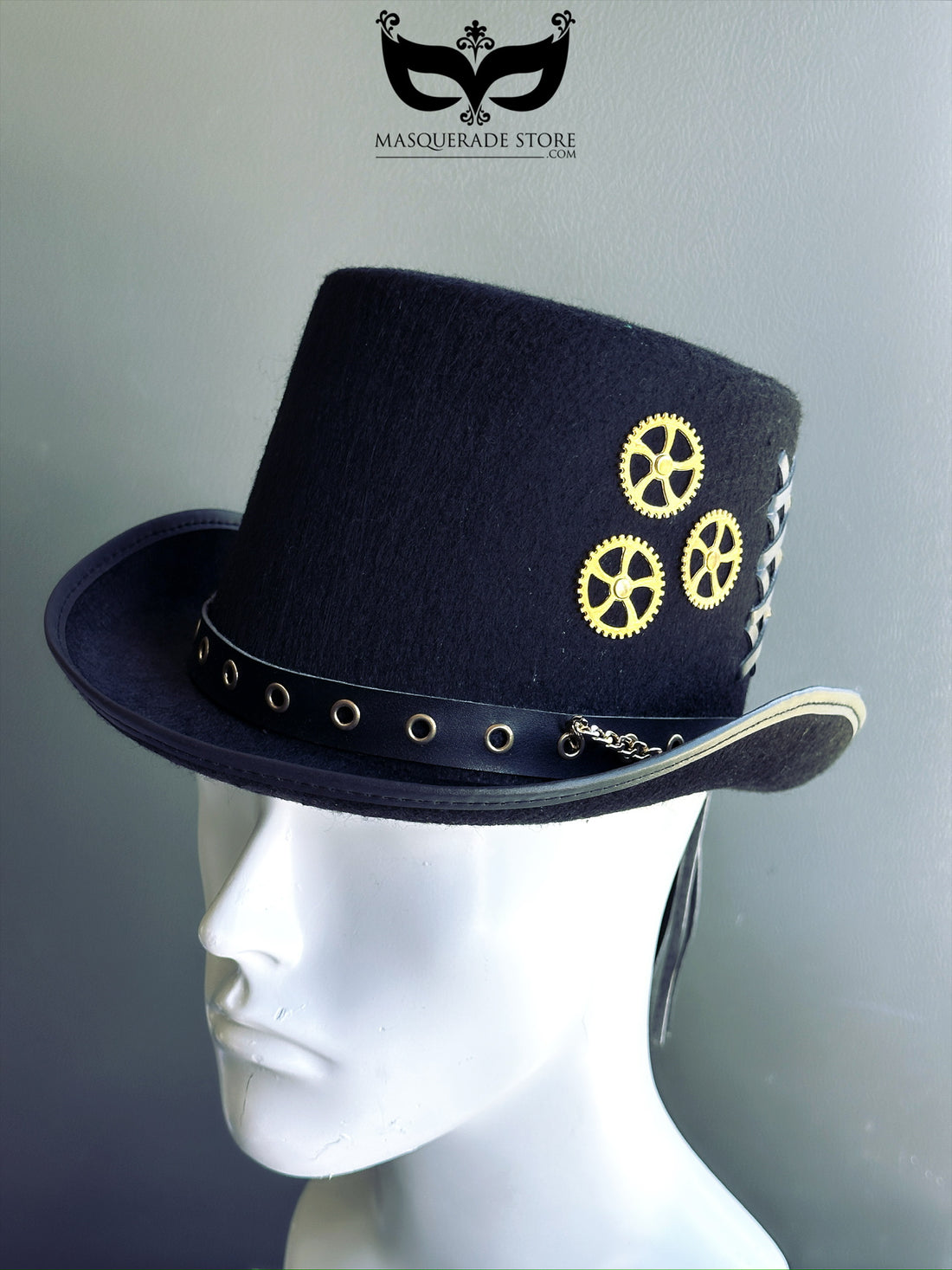 Black steampunk top hat with golden gear accents, riveted leather-look trim, and chain detail, perfect for cosplay or themed events.