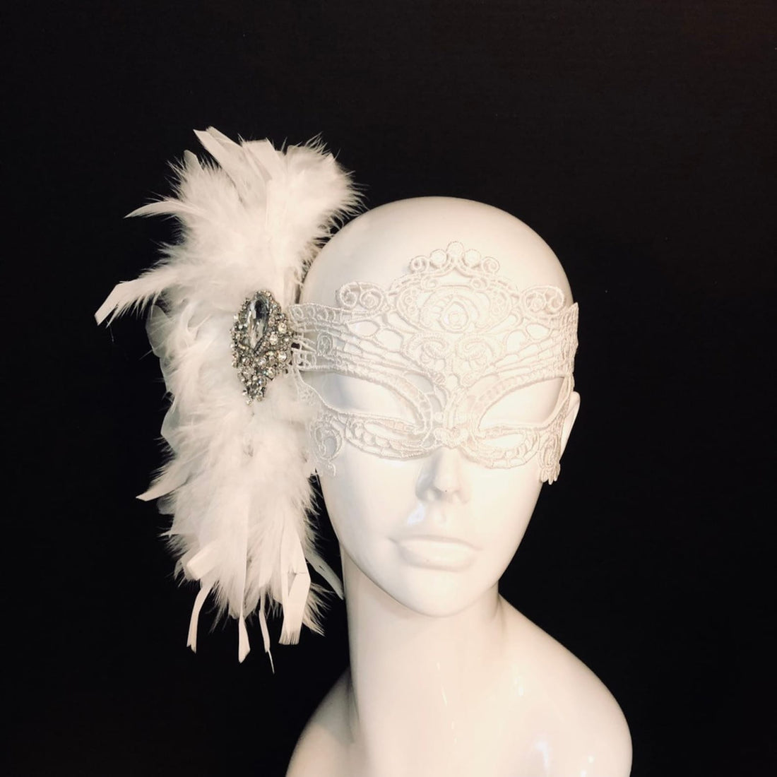 Sophisticated Feather Mask - White