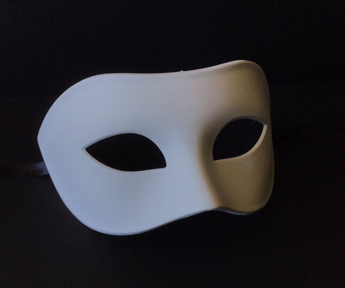 Venetian blank mask: Colombina Classica (white mask)