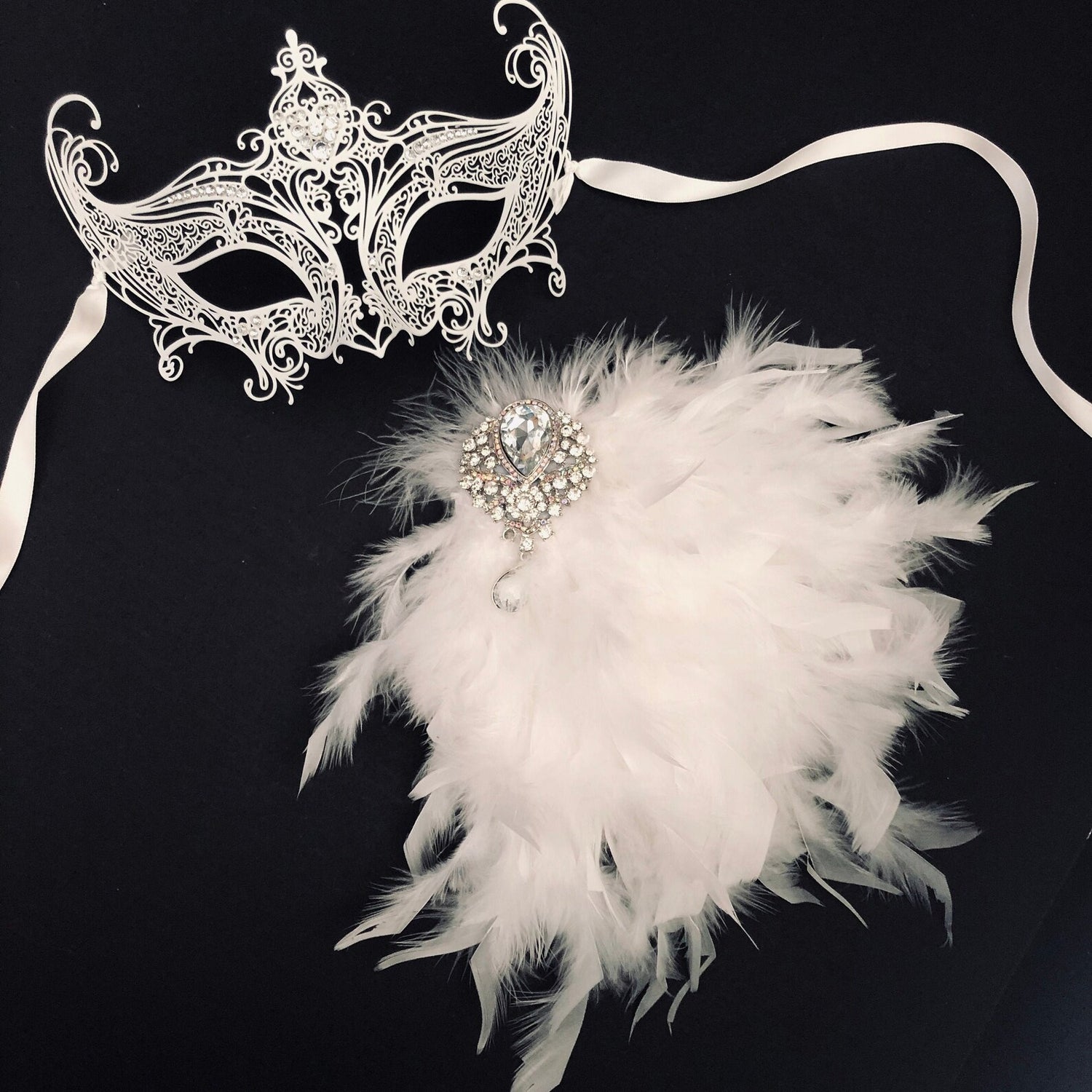 Venetian Feather Mask - White