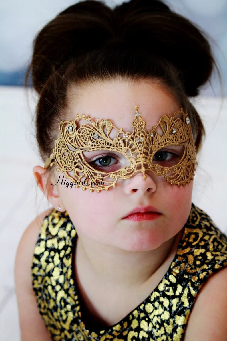 Golden Grace – Kids Lace Masquerade Mask