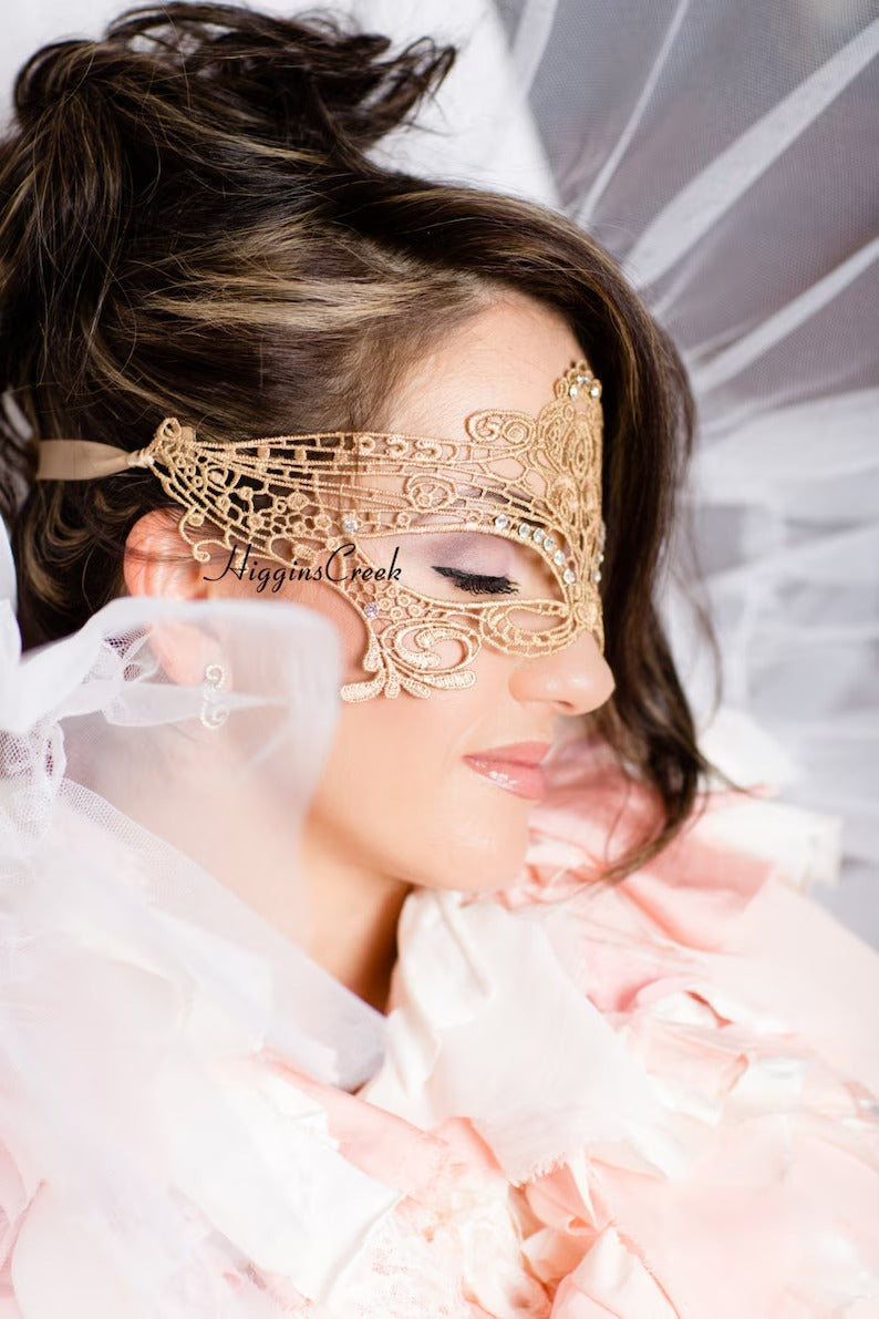 Nina Lace Mask - Gold