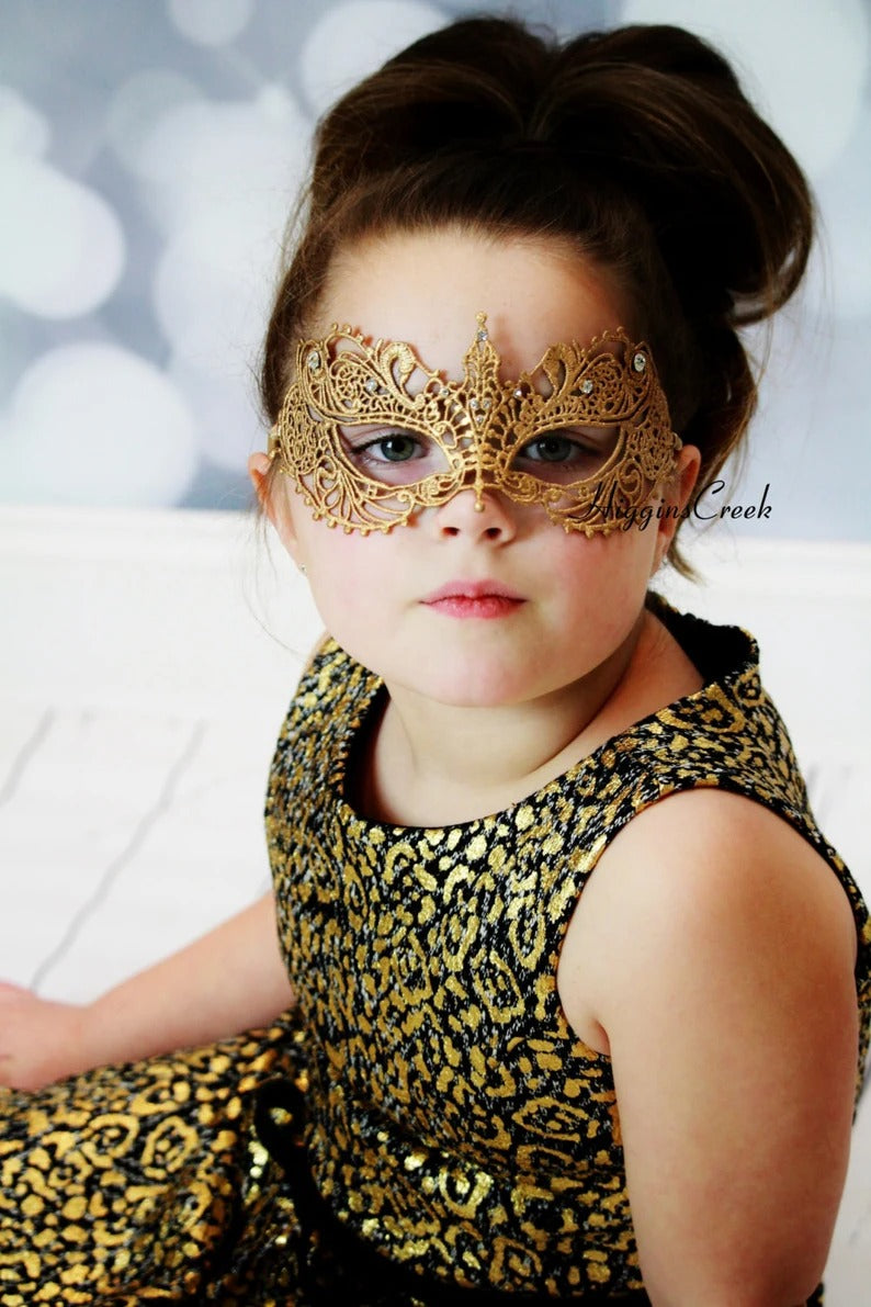 Golden Grace – Kids Lace Masquerade Mask