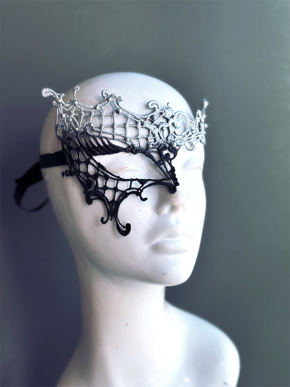 Phantom styled black and silver ombre lace mask