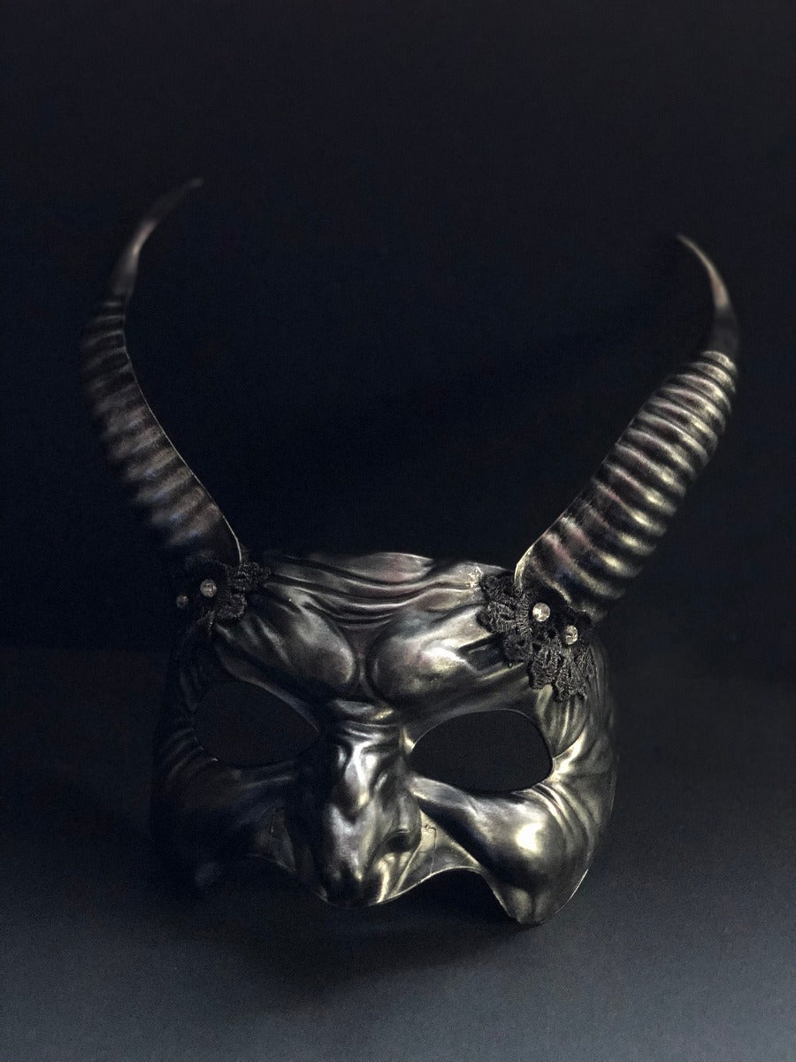Demon Mask With Horns - Black