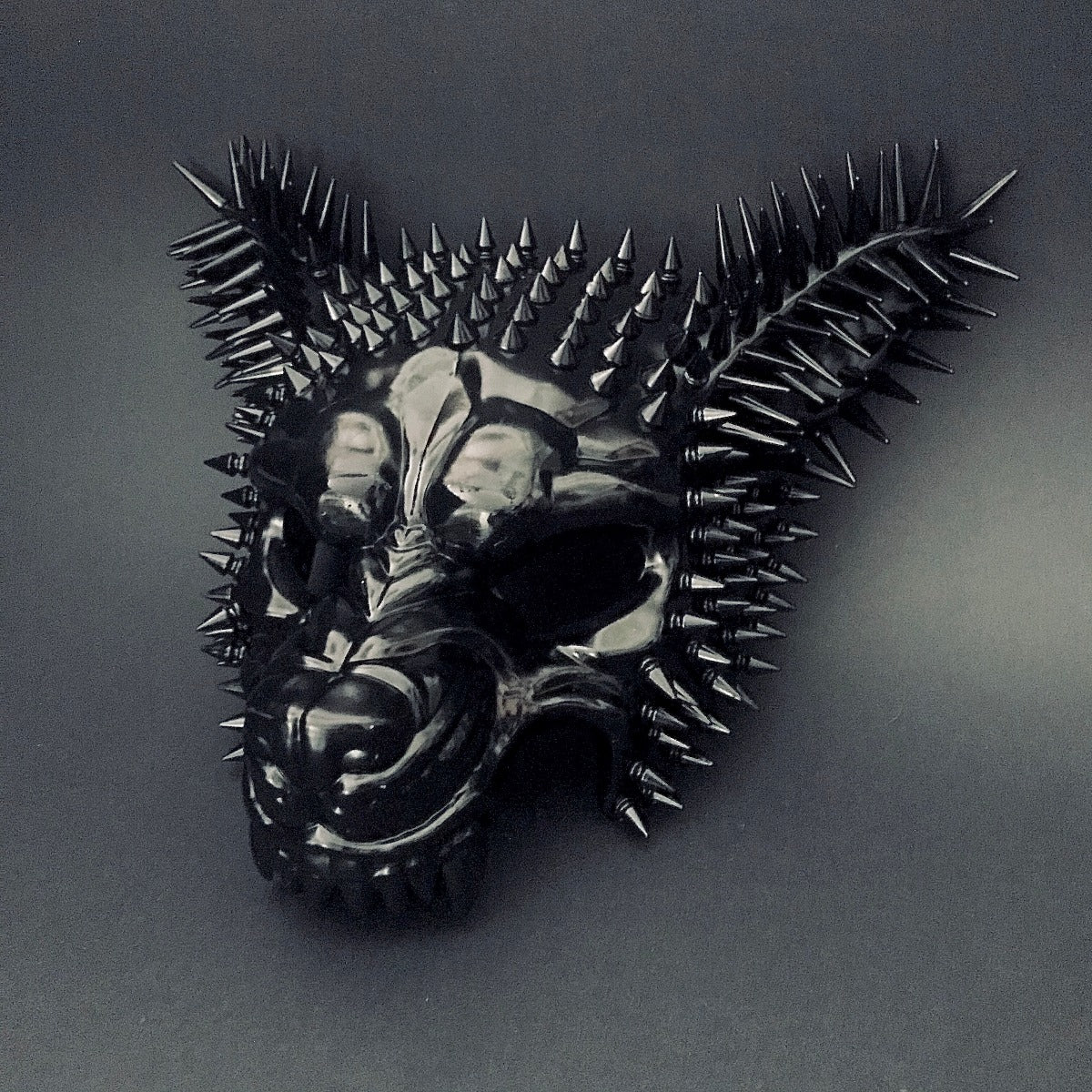 Angry Wolf Spike Mask - Black