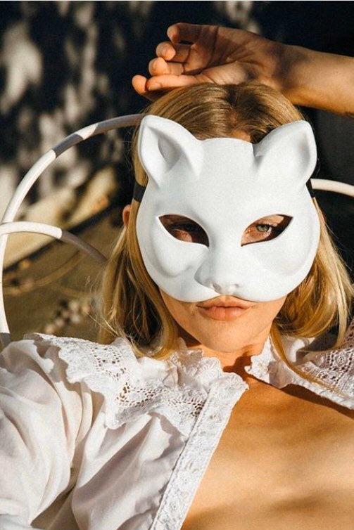 dit cat mask white primer